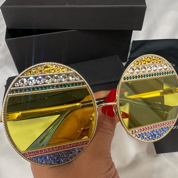 Dolce & Gabbana - Oval Metal Sunglasses with Crystals - Shiny Gold Multicolored - Picture 8 of 9